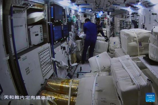 Shenzhou-14 astronauts enter Mengtian lab module