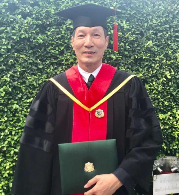 祝贺泰中文化产业集团总裁邝锦荣获工商管理哲学博士学位