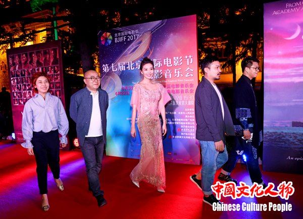 左宏元周倩参加第七届北京国际电影节音乐会 左宏元周倩参加第七届北京国际电影节音乐会