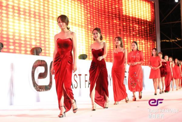 550×368
