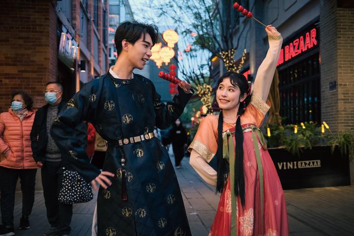 【老广贺春】Conheça os amantes de Hanfu em Yongqing Fang, Guangzhou 在广州永庆坊，遇见汉服潮人