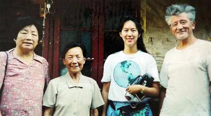 1995年，张纯如采访夏淑琴