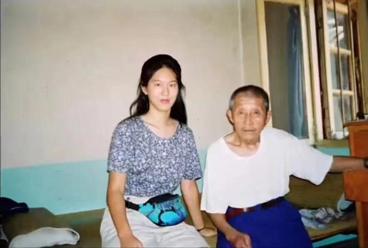 1995年，张纯如采访幸存者