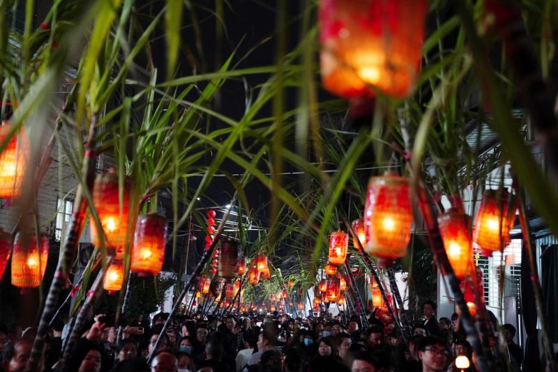 【老广贺春】O costume folclórico mais romântico de Lingnan em Chaozhou 潮州“穿蔗巷”：秉灯同游，最浪漫的“闹热”