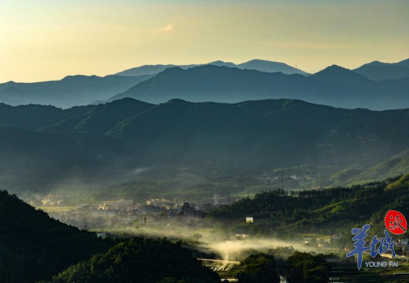 【大美广东·葡语】Aldeia de Zhaijiang, Lianzhou, Qingyuan: fumos persistentes e riachos azul-turquesa pouco v