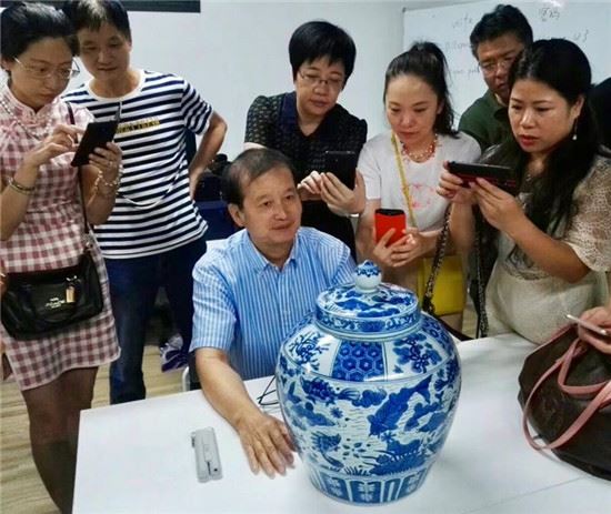 上手：细察中国古陶瓷内心的独白 