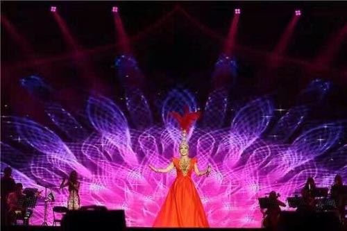 乌兰图雅（花开四季）演唱会引发海内外媒体高度关注堪称中国草原文化经典