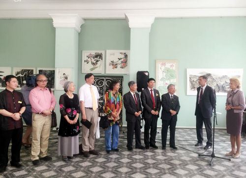 中国书画名家作品展在维捷布斯克举行