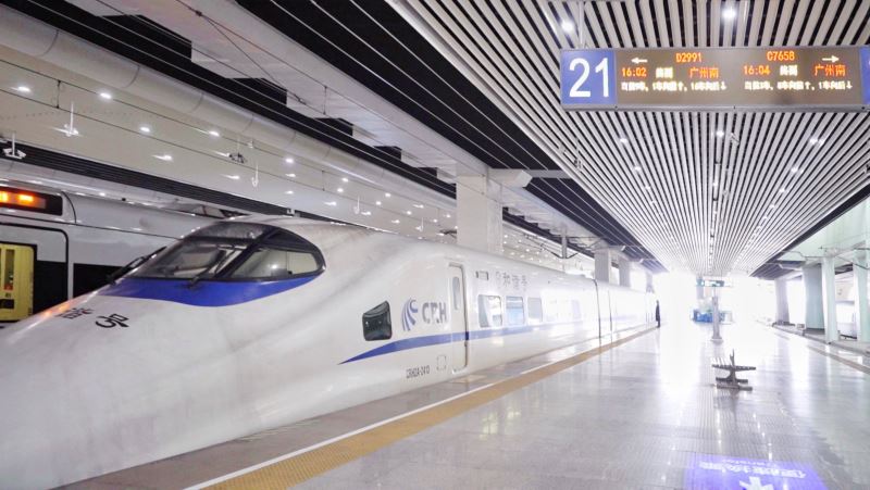 【老广贺春·葡语】Bem-vindo de volta! O primeiro comboio de alta velocidade com trabalhadores migrantes chego