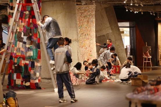 【大美广东·葡语】Um espectáculo de arte encanta as crianças em Guangdong! 儿童创作“自然有力量”！感受儿童艺术展中的自然魅力